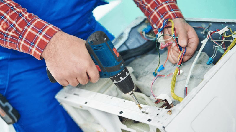 Demirci Daylux Daylux çamaşır makinesi kart tamiri – Su almama arızası orijinal parça ile giderildi. - Teknik servis örneği